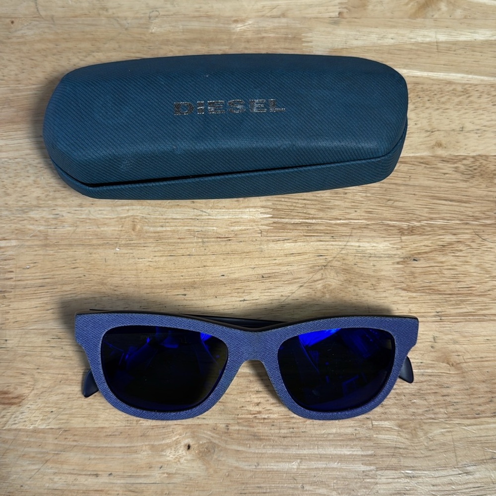 Diesel Sunglasses with Case and Cloth